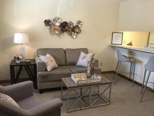 1-BR-Model-Update-Living